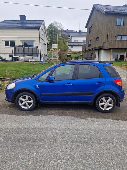 Suzuki SX4 4 of 14