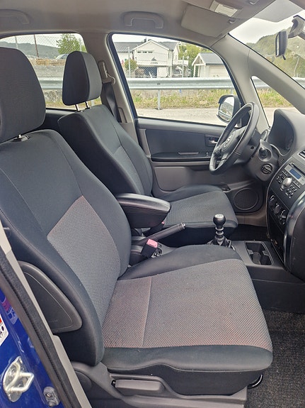 Suzuki SX4 7 of 14