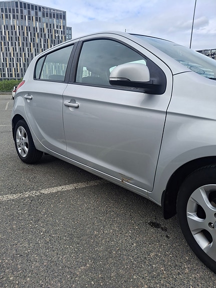 Hyundai i20 8 of 22