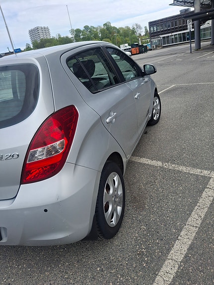Hyundai i20 7 of 22