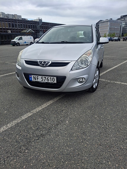 Hyundai i20 3 of 5