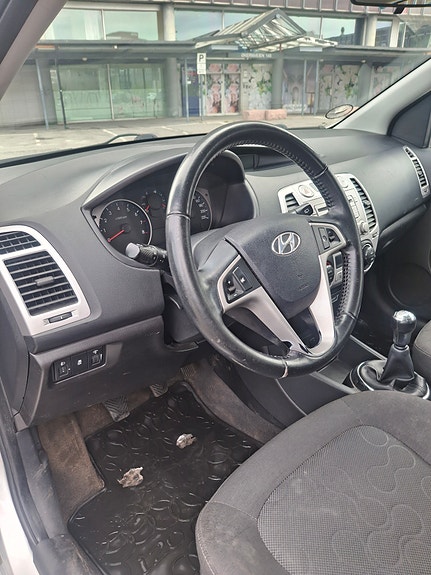 Hyundai i20 14 of 22
