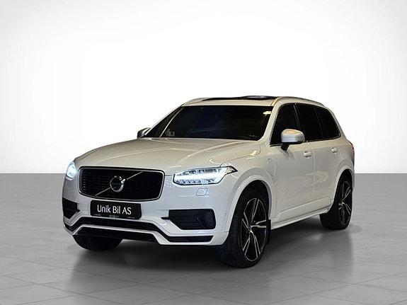 Volvo XC90 2 of 5