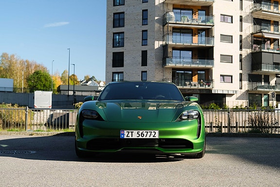 Porsche Taycan 4S 16 of 30