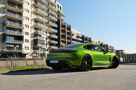 Porsche Taycan 4S 6 of 30