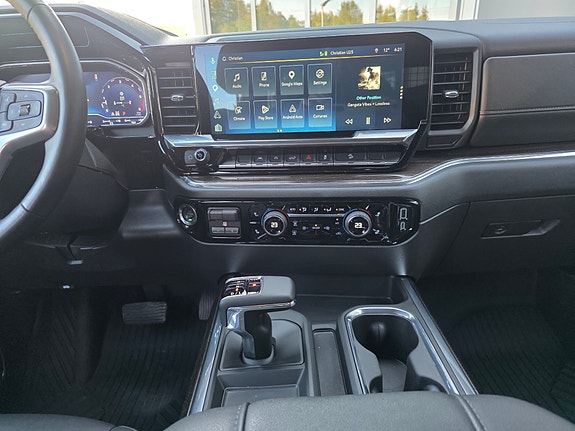 Chevrolet Silverado 5 of 5
