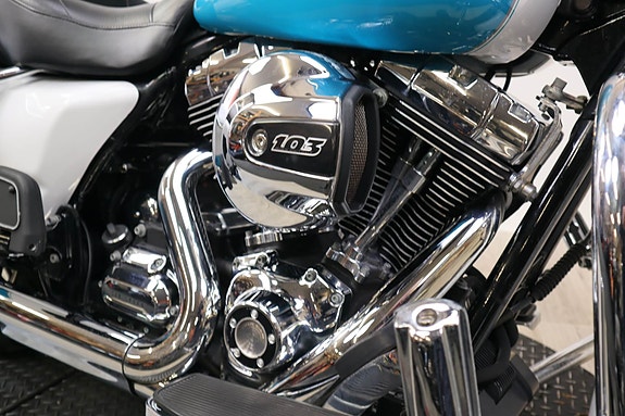 Harley-Davidson Road King 3 of 15
