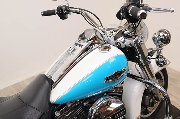 Harley-Davidson Road King 9 of 15