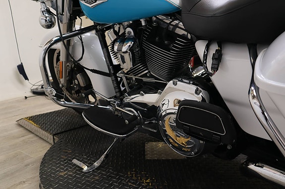 Harley-Davidson Road King 10 of 15