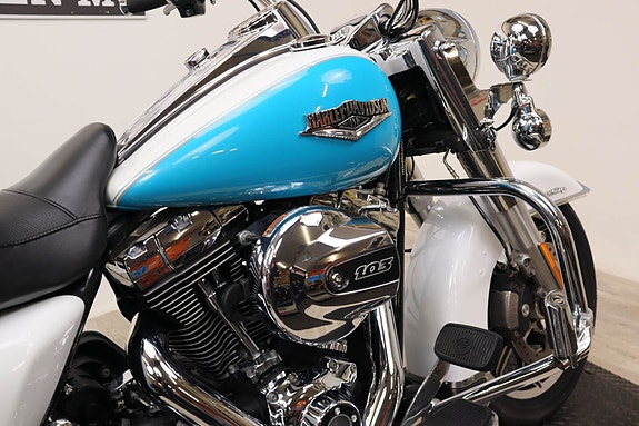 Harley-Davidson Road King 7 of 15