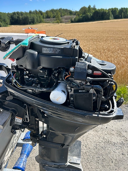 Mercury F20 firetakt 2009 modell med rorkult Outlet motor 5 of 7
