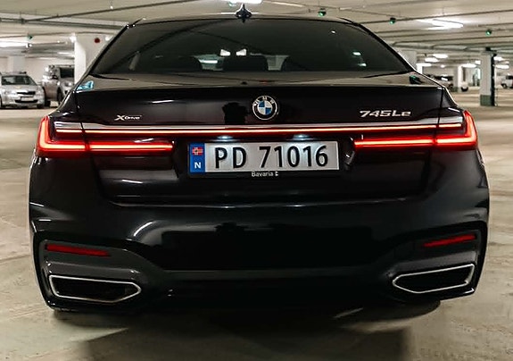 BMW 745Le 4 of 16