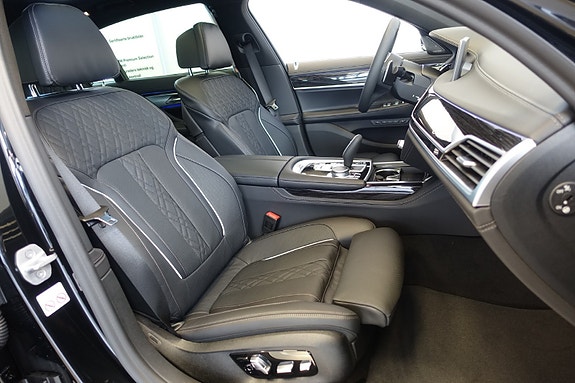 BMW 745Le 5 of 16