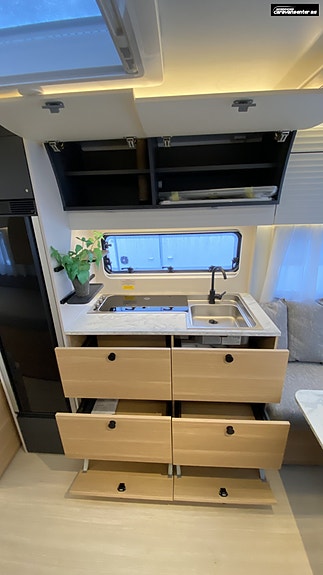Adria ADORA 572 UT 28 of 30