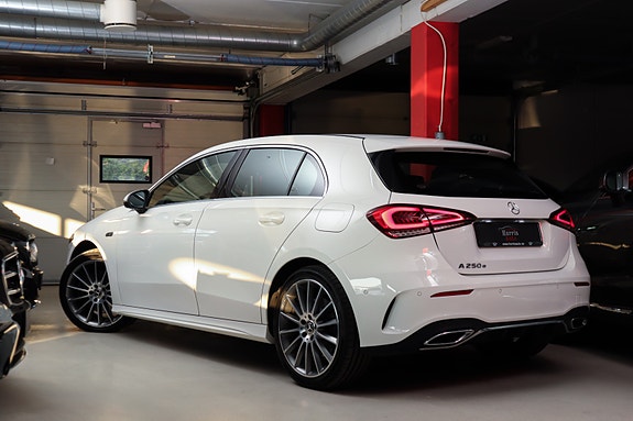 Mercedes-Benz A-Klasse 3 of 5