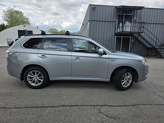 Mitsubishi Outlander 7 of 16