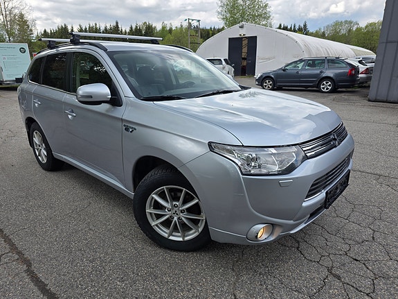 Mitsubishi Outlander 8 of 16