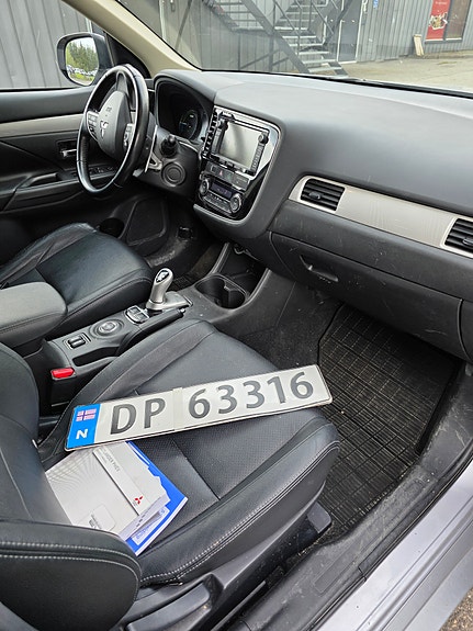 Mitsubishi Outlander 9 of 16