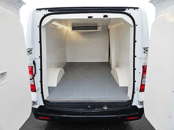 Maxus e-Deliver 3 2 of 14
