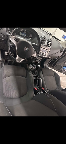 Alfa Romeo MiTo 4 of 5