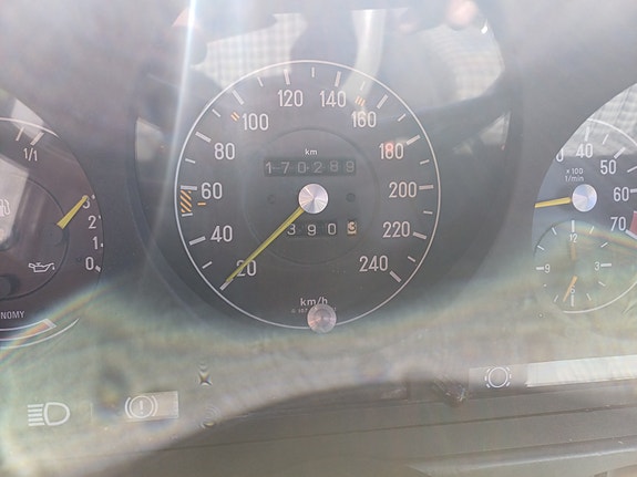 Mercedes-Benz SL280 15 of 20