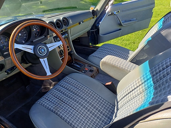 Mercedes-Benz SL280 14 of 20