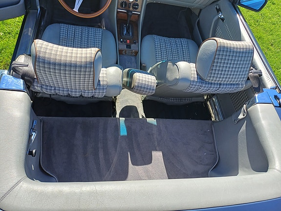 Mercedes-Benz SL280 10 of 20