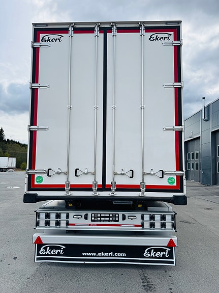 Ekeri helelektrisk Fremtidens termotransport er her – Europas første Ekeri FNA med Sideåpning, SAF TRAKr og Addvolt batterisystem 4 of 5