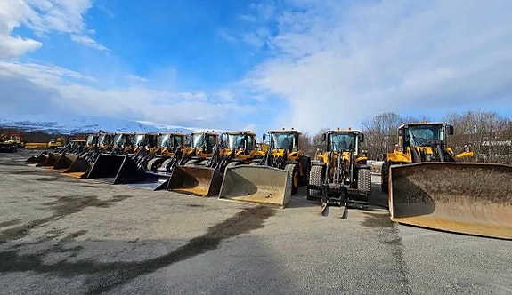 Volvo L90H2 3 of 4