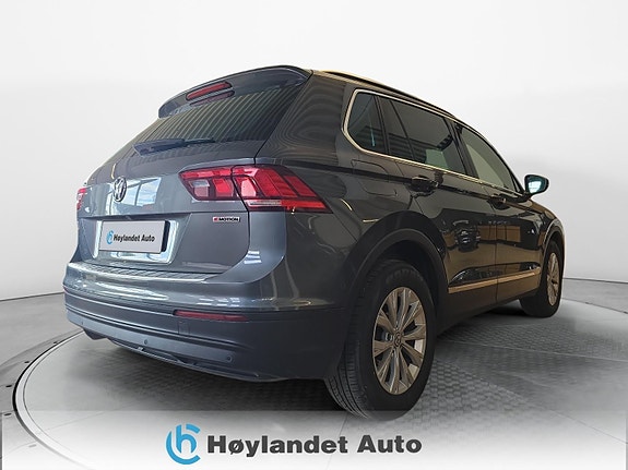 Volkswagen Tiguan 5 of 5