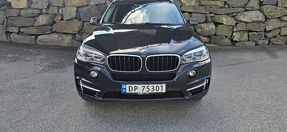 BMW X5 2 of 5