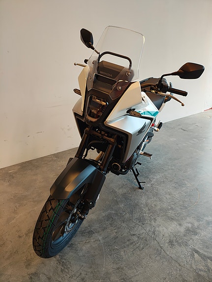 Honda NX500 4 of 6