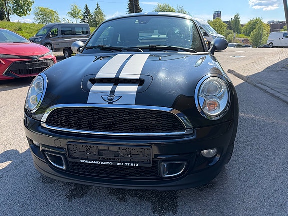 MINI Cooper S 2 of 5