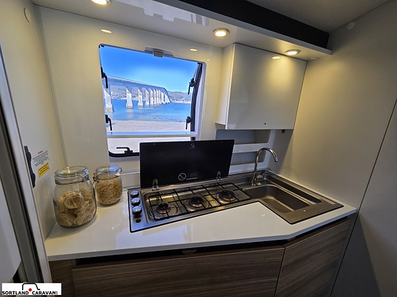 Adria ACTION 361LH 21 of 26
