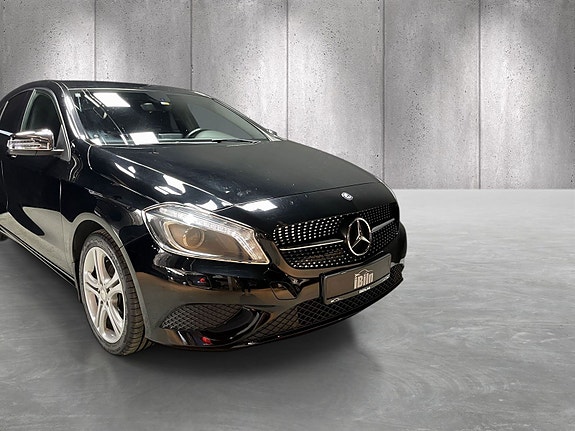 Mercedes-Benz A160 2 of 5