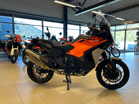 KTM 1390 Super Adventure S 6 of 6