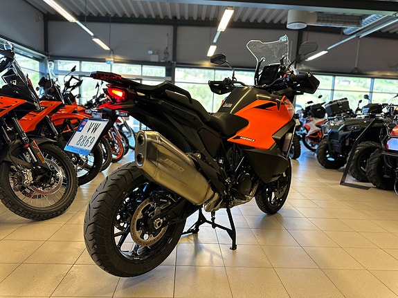 KTM 1390 Super Adventure S 4 of 6