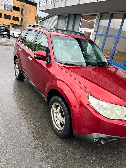 Subaru Forester 3 of 8