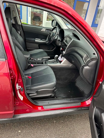Subaru Forester 6 of 8