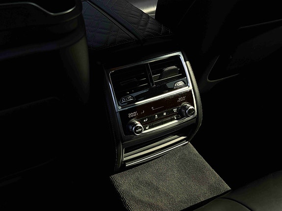BMW 730d 15 of 30