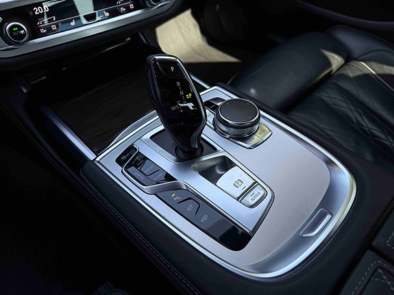 BMW 730d 30 of 30