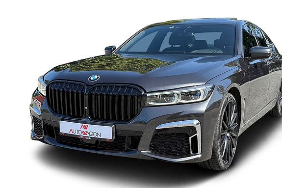 BMW 730d 3 of 5