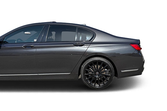 BMW 730d 5 of 5