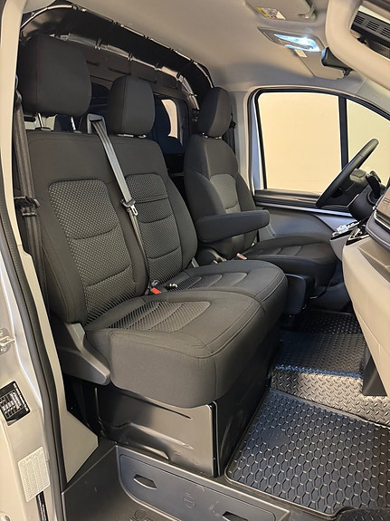 Maxus e-Deliver 7 18 of 28