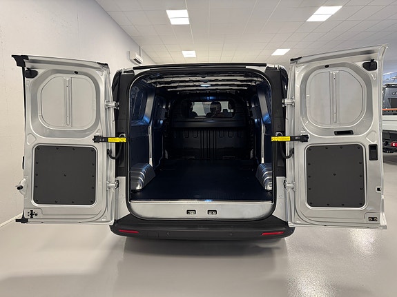 Maxus e-Deliver 7 9 of 28