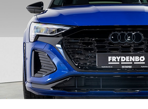Audi SQ8 e-tron 3 of 5