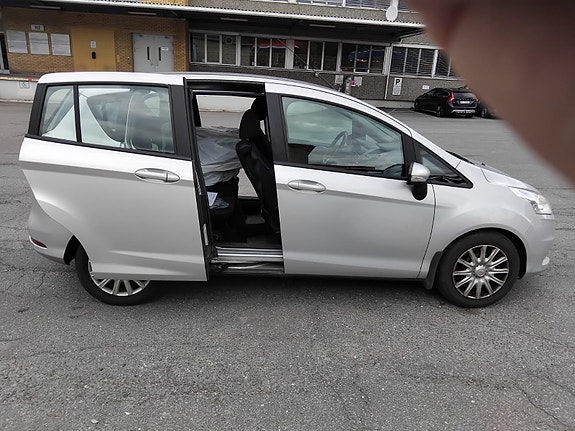Ford B-MAX 8 of 13