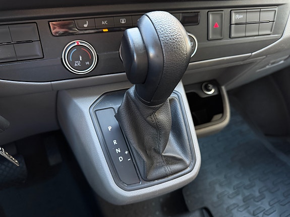 Volkswagen Transporter 23 of 30