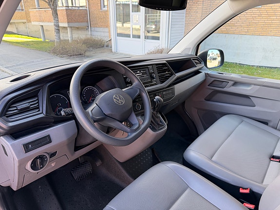 Volkswagen Transporter 14 of 30