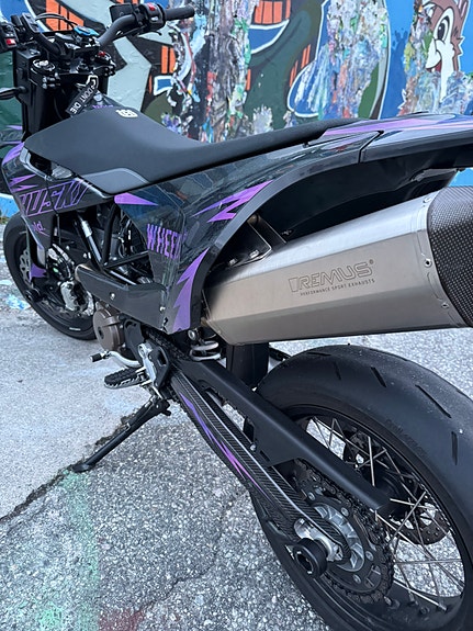 Husqvarna 701 Supermoto 5 of 12